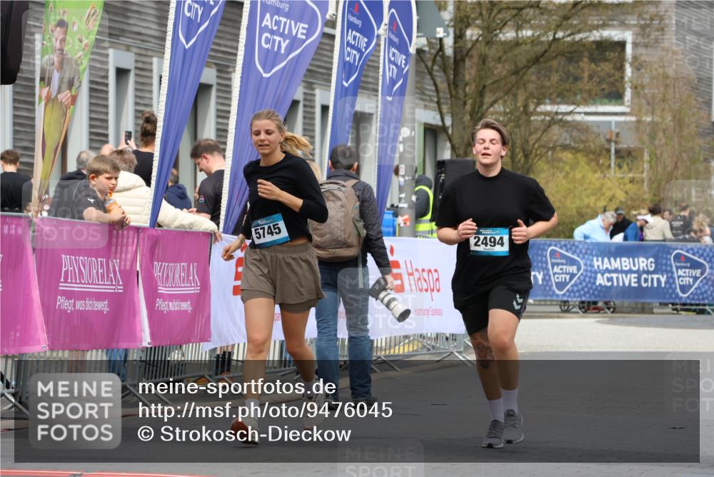 12.04.2026 - 45. Internationalen Wilhelmsburger Insellauf Strokosch-Dieckow http://msf.ph/oto/9476045 12.04.2026 13:31:42 Ziel 5745, 2494 meine-sportfotos.de