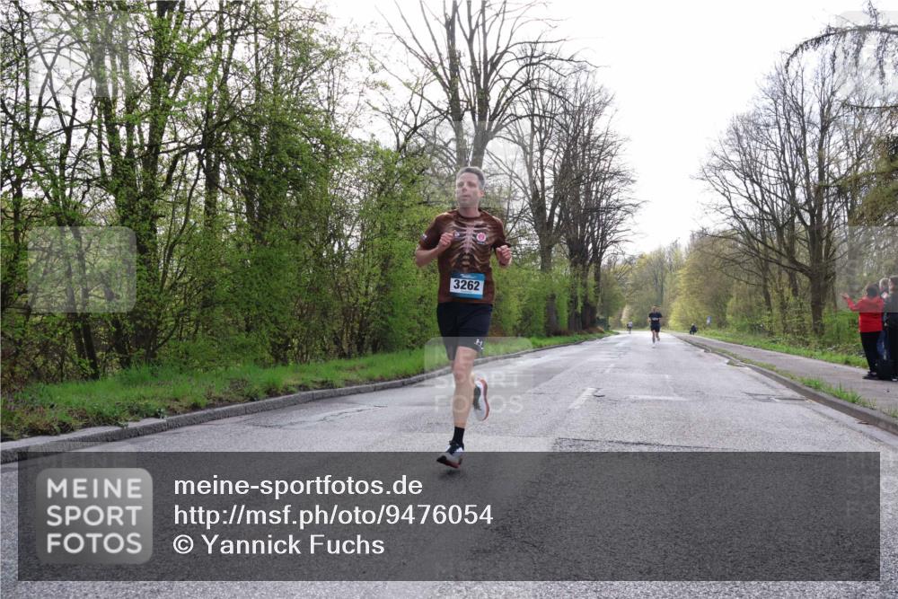 12.04.2026 - 45. Internationalen Wilhelmsburger Insellauf Yannick Fuchs http://msf.ph/oto/9476054 12.04.2026 10:09:49 Laufen 3262 meine-sportfotos.de