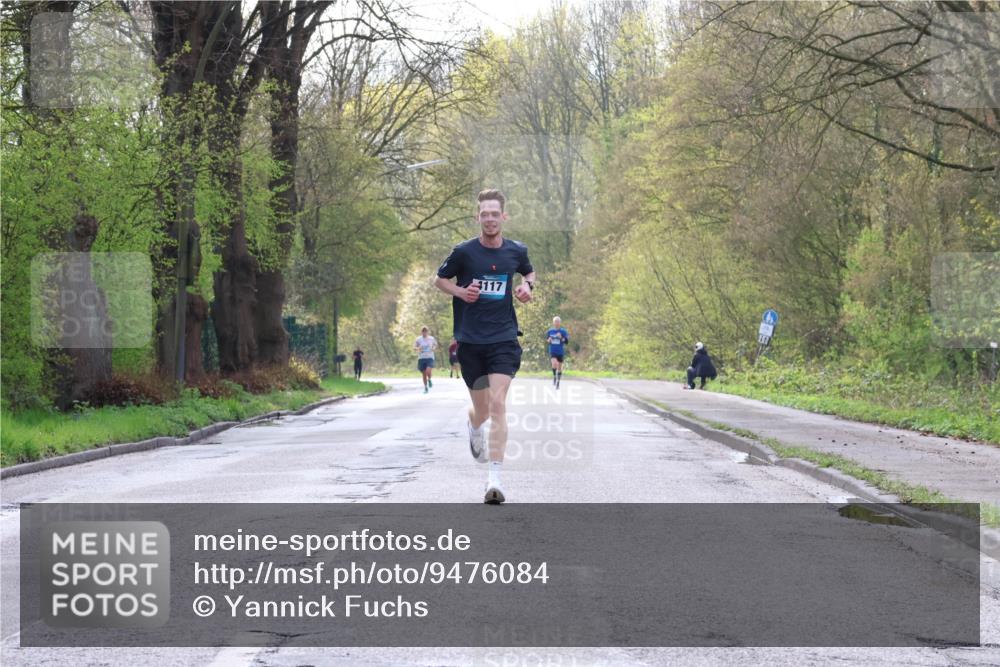 12.04.2026 - 45. Internationalen Wilhelmsburger Insellauf Yannick Fuchs http://msf.ph/oto/9476084 12.04.2026 10:09:52 Laufen 4117 meine-sportfotos.de
