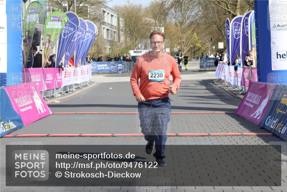 12.04.2026 - 45. Internationalen Wilhelmsburger Insellauf Strokosch-Dieckow http://msf.ph/oto/9476122 12.04.2026 11:33:34 Ziel 3474, 4509, 2230 meine-sportfotos.de