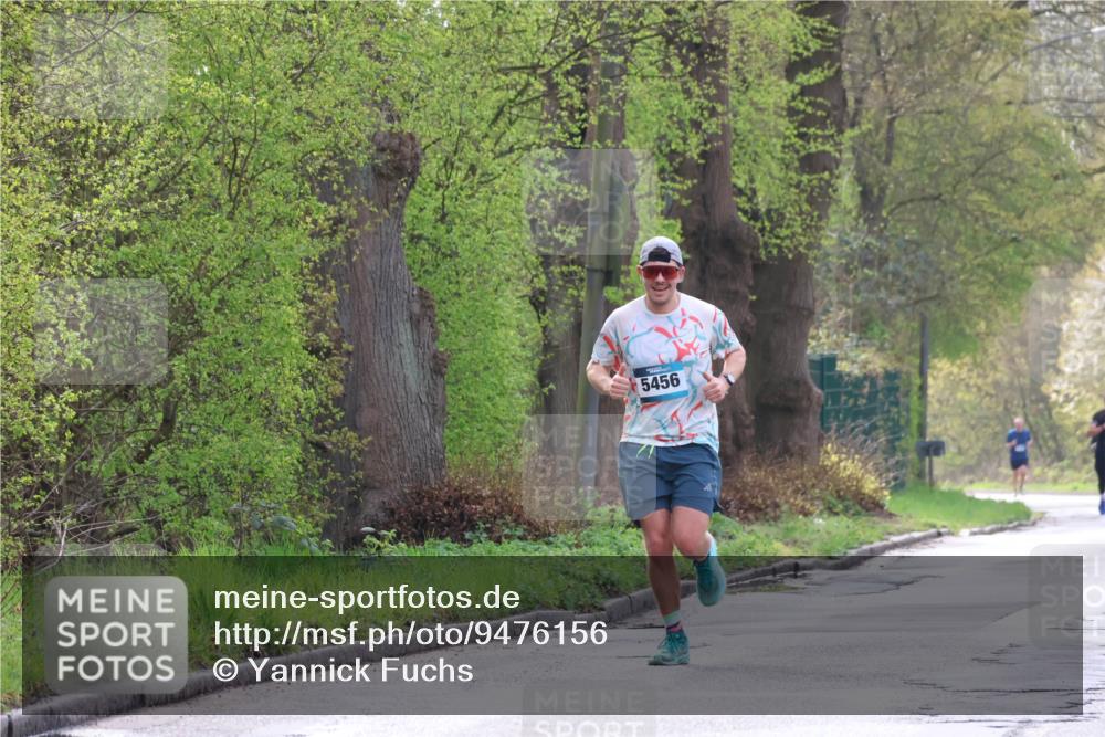 12.04.2026 - 45. Internationalen Wilhelmsburger Insellauf Yannick Fuchs http://msf.ph/oto/9476156 12.04.2026 10:10:07 Laufen 5456 meine-sportfotos.de