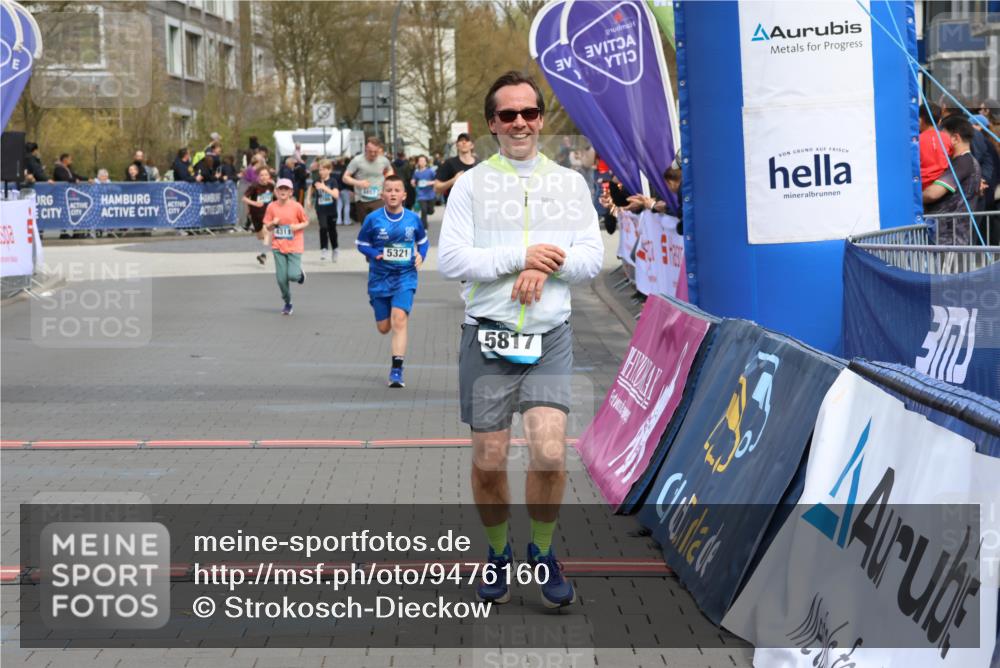 12.04.2026 - 45. Internationalen Wilhelmsburger Insellauf Strokosch-Dieckow http://msf.ph/oto/9476160 12.04.2026 12:56:17 Ziel 4459, 5817, 5321, 4311 meine-sportfotos.de