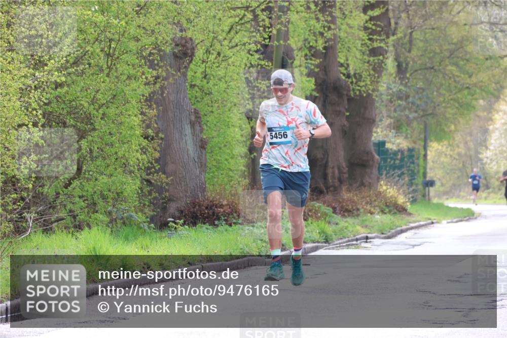 12.04.2026 - 45. Internationalen Wilhelmsburger Insellauf Yannick Fuchs http://msf.ph/oto/9476165 12.04.2026 10:10:08 Laufen 5456 meine-sportfotos.de
