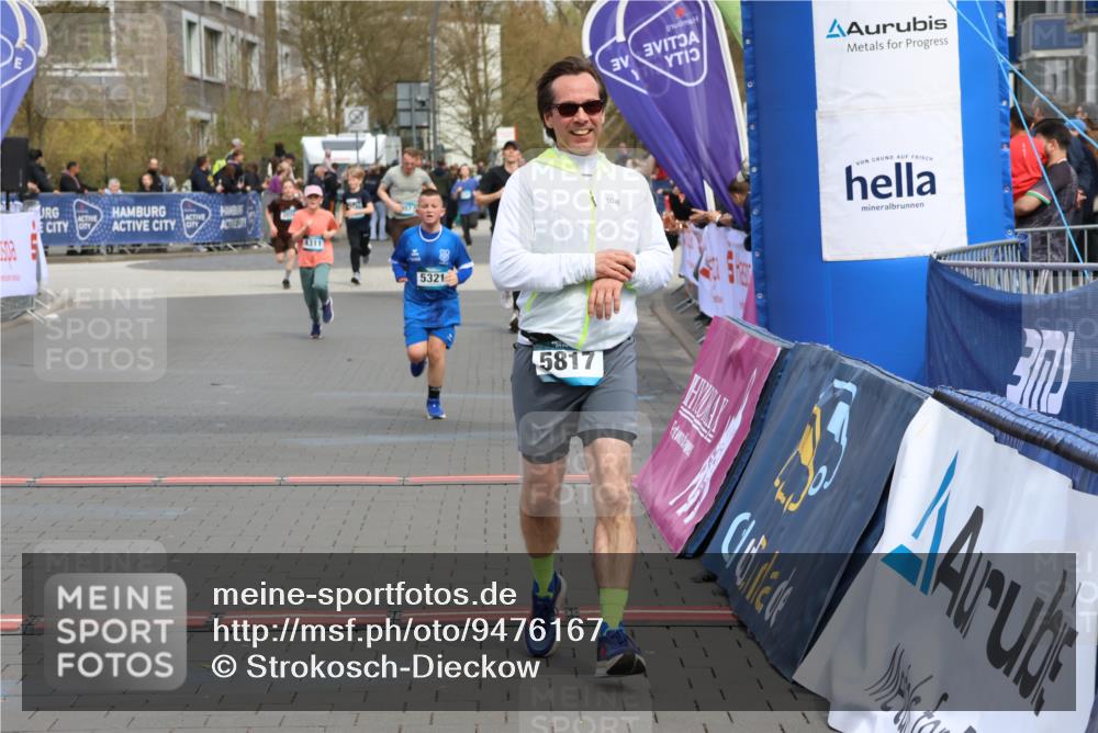 12.04.2026 - 45. Internationalen Wilhelmsburger Insellauf Strokosch-Dieckow http://msf.ph/oto/9476167 12.04.2026 12:56:17 Ziel 4459, 5817, 5321, 4311 meine-sportfotos.de