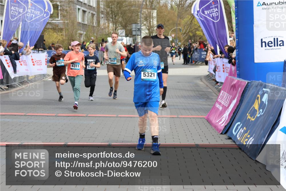 12.04.2026 - 45. Internationalen Wilhelmsburger Insellauf Strokosch-Dieckow http://msf.ph/oto/9476200 12.04.2026 12:56:21 Ziel 5321, 4311, 2017, 2074, 5780, 5857 meine-sportfotos.de