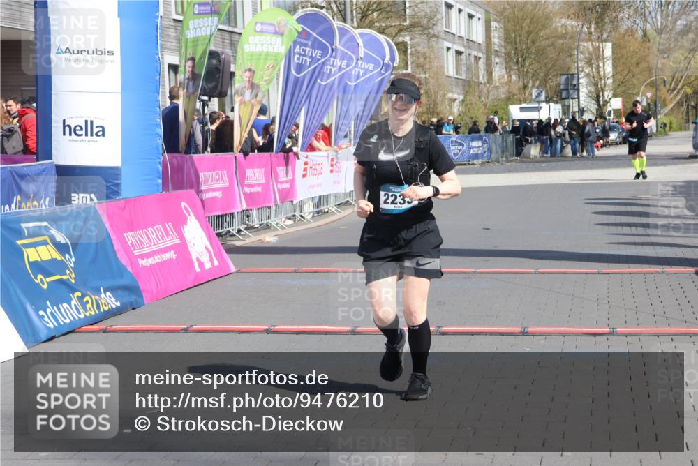 12.04.2026 - 45. Internationalen Wilhelmsburger Insellauf Strokosch-Dieckow http://msf.ph/oto/9476210 12.04.2026 11:33:49 Ziel 2233 meine-sportfotos.de