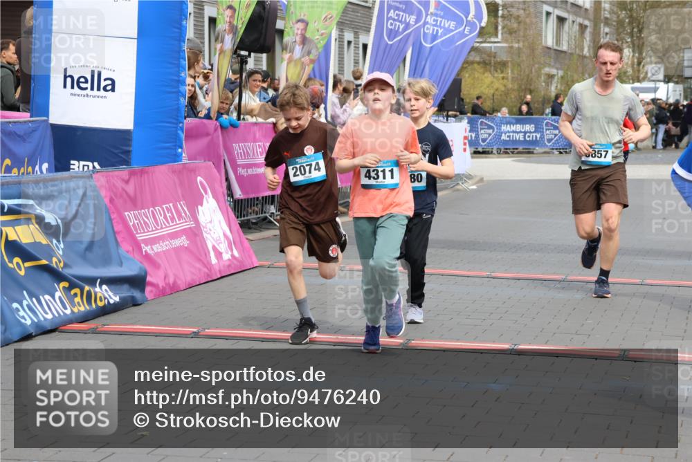 12.04.2026 - 45. Internationalen Wilhelmsburger Insellauf Strokosch-Dieckow http://msf.ph/oto/9476240 12.04.2026 12:56:23 Ziel 5321, 4311, 2017, 2074, 5780, 5857, 2937, 5113 meine-sportfotos.de