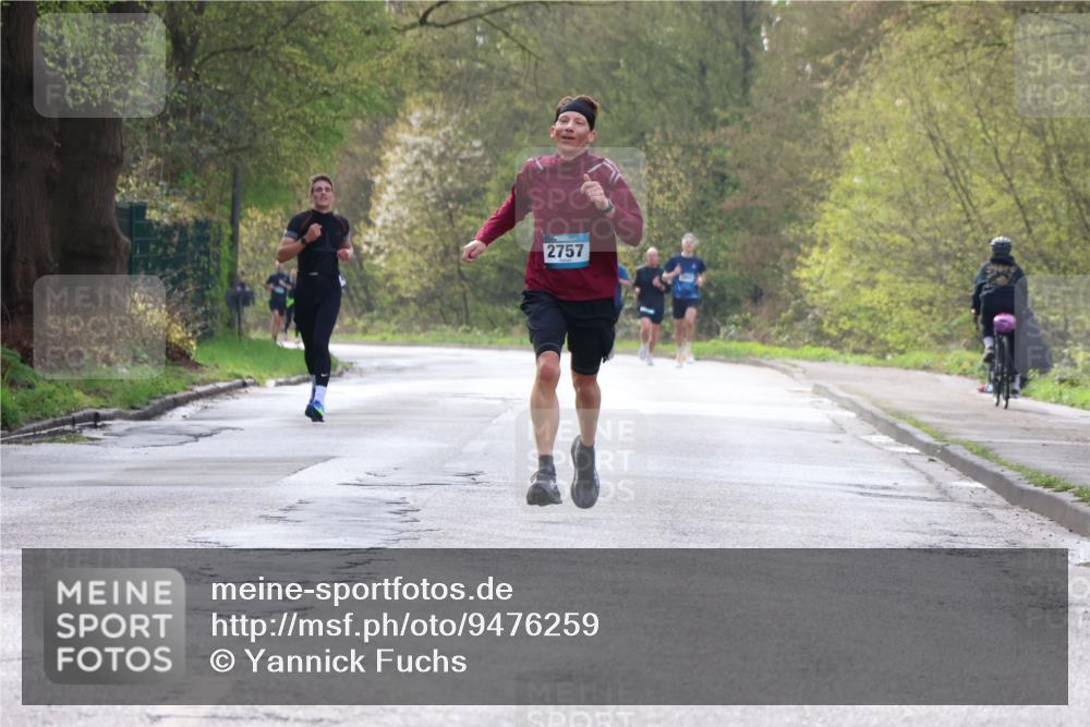 12.04.2026 - 45. Internationalen Wilhelmsburger Insellauf Yannick Fuchs http://msf.ph/oto/9476259 12.04.2026 10:10:20 Laufen 2757 meine-sportfotos.de