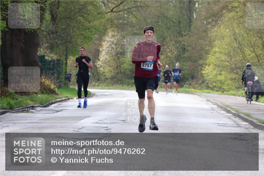 12.04.2026 - 45. Internationalen Wilhelmsburger Insellauf Yannick Fuchs http://msf.ph/oto/9476262 12.04.2026 10:10:21 Laufen 2757 meine-sportfotos.de