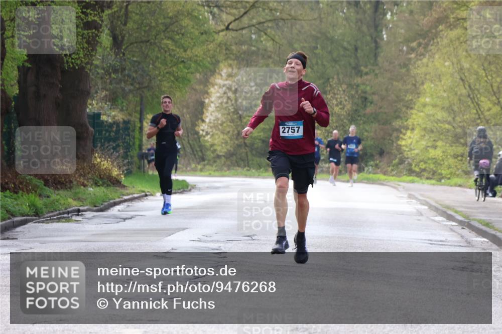 12.04.2026 - 45. Internationalen Wilhelmsburger Insellauf Yannick Fuchs http://msf.ph/oto/9476268 12.04.2026 10:10:21 Laufen 2757 meine-sportfotos.de