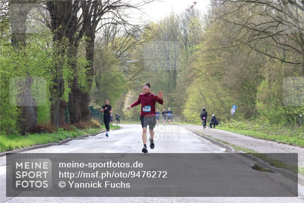 12.04.2026 - 45. Internationalen Wilhelmsburger Insellauf Yannick Fuchs http://msf.ph/oto/9476272 12.04.2026 10:10:22 Laufen 2757 meine-sportfotos.de