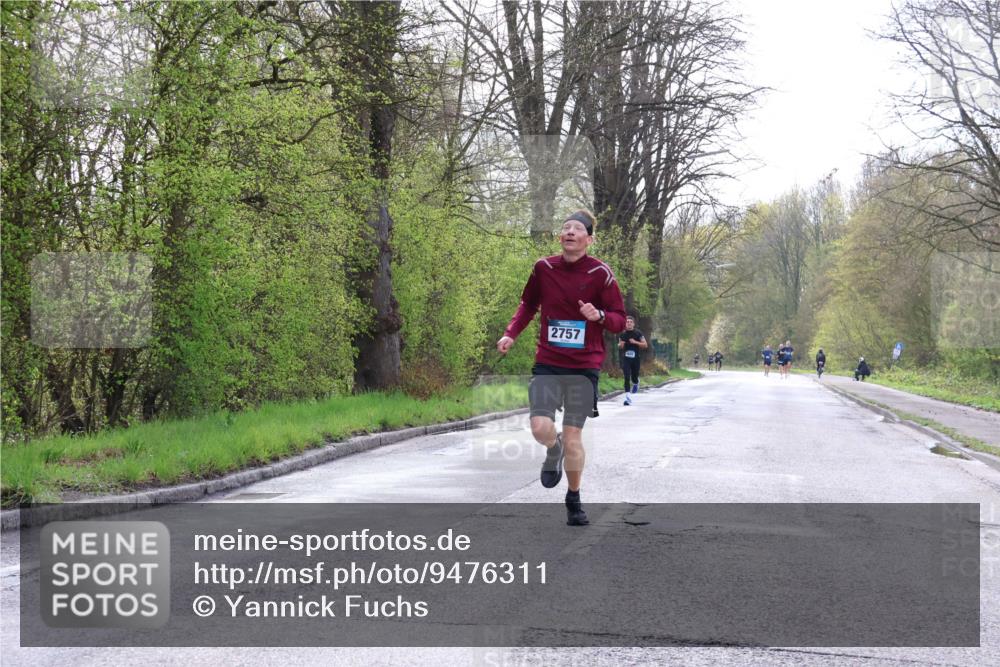 12.04.2026 - 45. Internationalen Wilhelmsburger Insellauf Yannick Fuchs http://msf.ph/oto/9476311 12.04.2026 10:10:25 Laufen 2757 meine-sportfotos.de