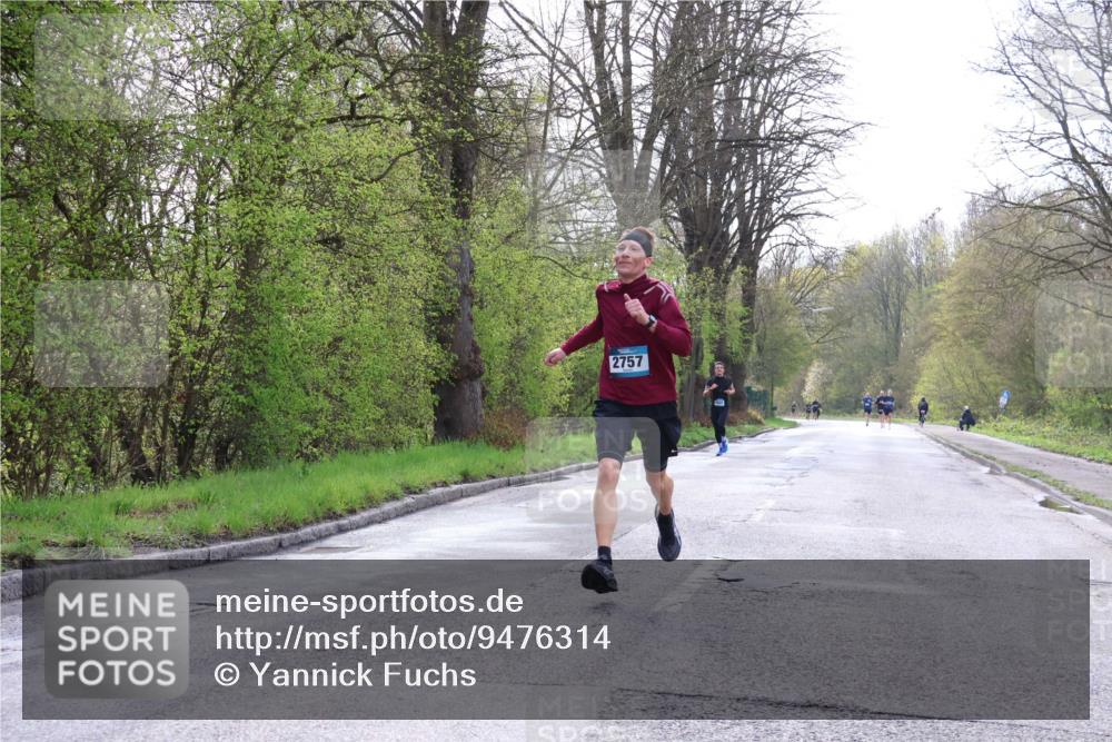 12.04.2026 - 45. Internationalen Wilhelmsburger Insellauf Yannick Fuchs http://msf.ph/oto/9476314 12.04.2026 10:10:26 Laufen 2757 meine-sportfotos.de