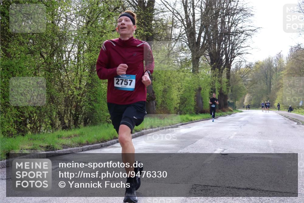 12.04.2026 - 45. Internationalen Wilhelmsburger Insellauf Yannick Fuchs http://msf.ph/oto/9476330 12.04.2026 10:10:27 Laufen 2757 meine-sportfotos.de