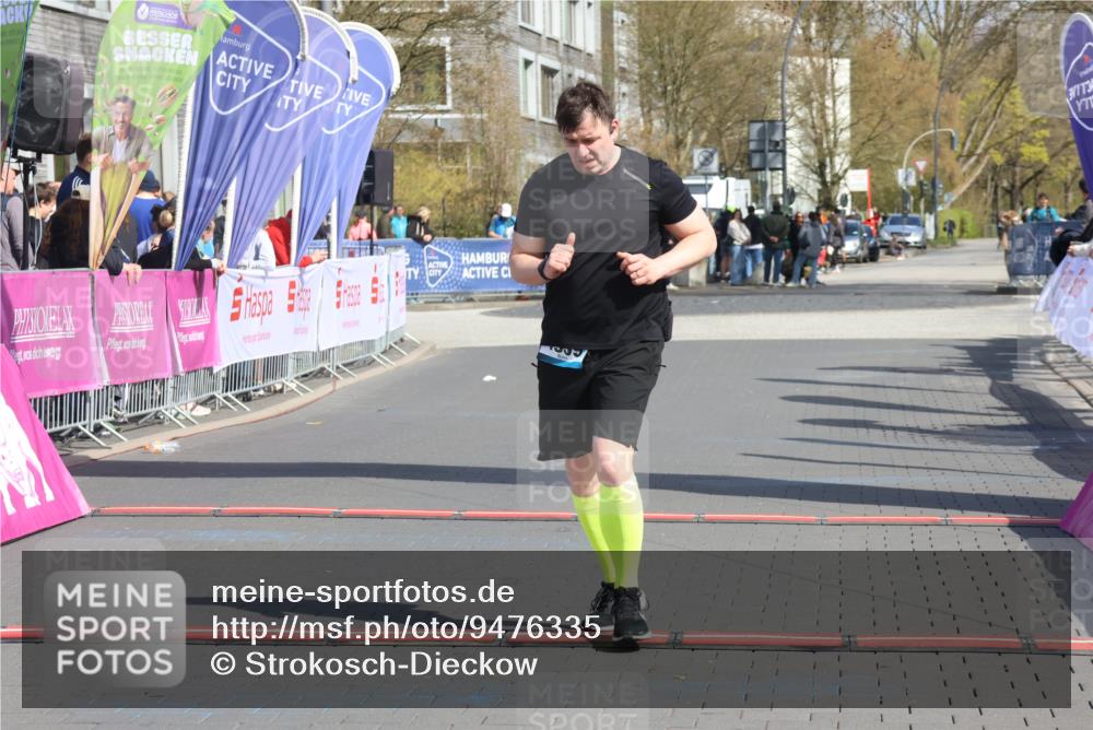 12.04.2026 - 45. Internationalen Wilhelmsburger Insellauf Strokosch-Dieckow http://msf.ph/oto/9476335 12.04.2026 11:34:01 Ziel 4939 meine-sportfotos.de