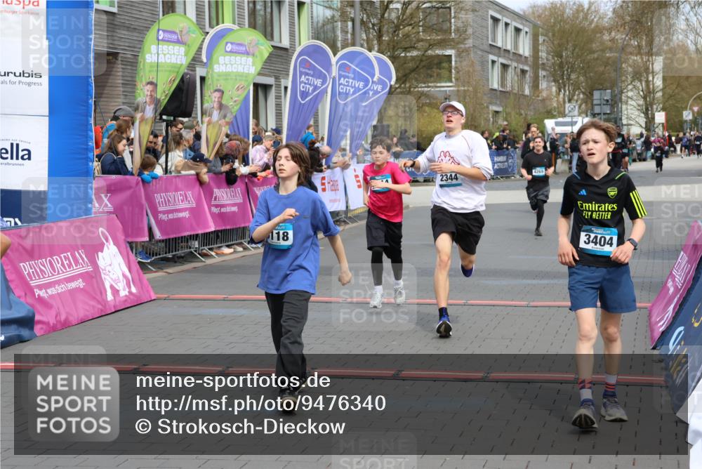 12.04.2026 - 45. Internationalen Wilhelmsburger Insellauf Strokosch-Dieckow http://msf.ph/oto/9476340 12.04.2026 12:56:32 Ziel 5118, 3404, 2344, 5114, 5255, 4269 meine-sportfotos.de