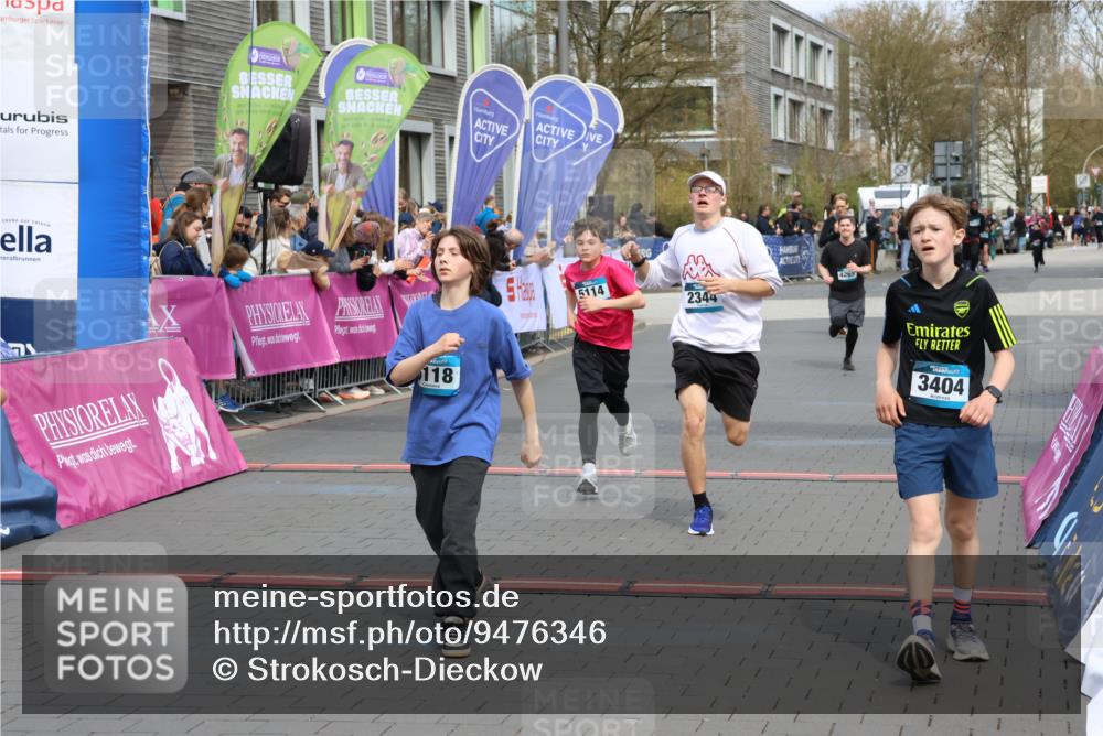 12.04.2026 - 45. Internationalen Wilhelmsburger Insellauf Strokosch-Dieckow http://msf.ph/oto/9476346 12.04.2026 12:56:32 Ziel 5118, 3404, 2344, 5114, 5255, 4269 meine-sportfotos.de