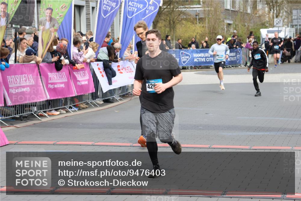 12.04.2026 - 45. Internationalen Wilhelmsburger Insellauf Strokosch-Dieckow http://msf.ph/oto/9476403 12.04.2026 12:56:37 Ziel 5255, 4269, 3627, 5133, 5680 meine-sportfotos.de