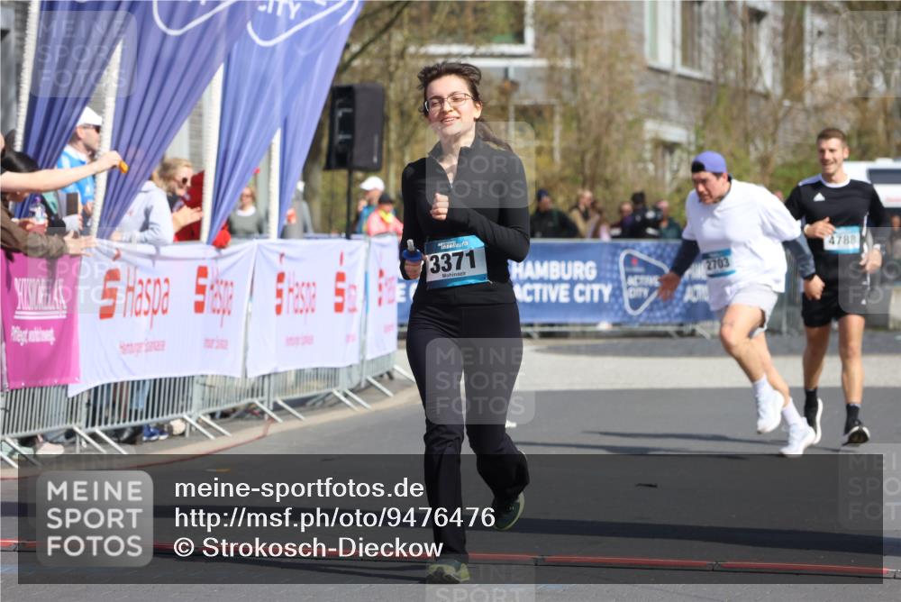 12.04.2026 - 45. Internationalen Wilhelmsburger Insellauf Strokosch-Dieckow http://msf.ph/oto/9476476 12.04.2026 11:35:16 Ziel 3371, 2703 meine-sportfotos.de