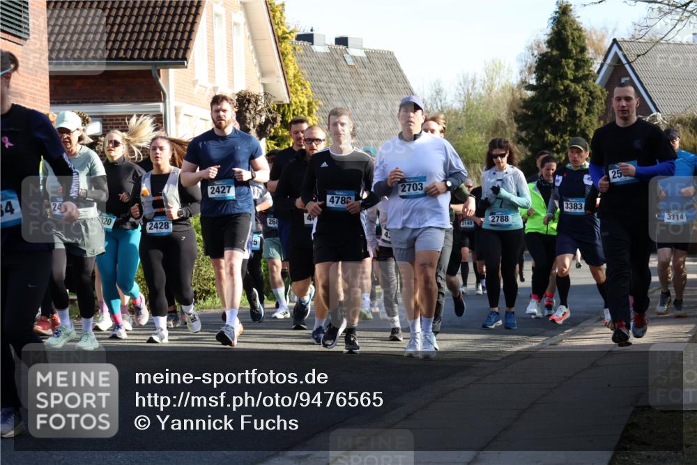 12.04.2026 - 45. Internationalen Wilhelmsburger Insellauf Yannick Fuchs http://msf.ph/oto/9476565 12.04.2026 09:03:38 Laufen 34, 24, 320, 2428, 2427, 268, 2703, 478, 3383, 2788, 2140, 25, 3714 meine-sportfotos.de