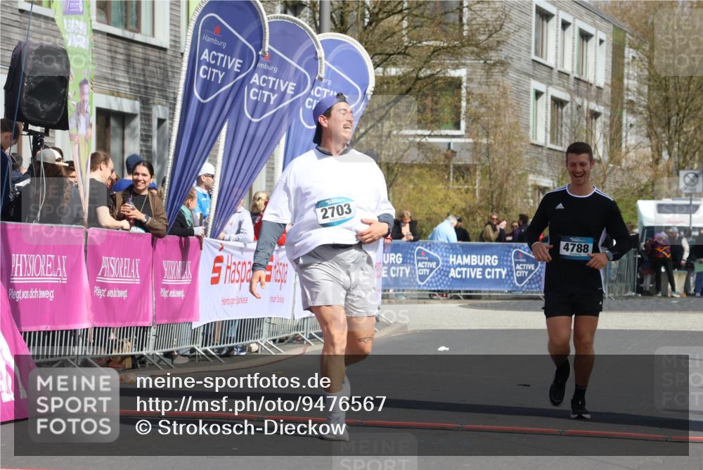 12.04.2026 - 45. Internationalen Wilhelmsburger Insellauf Strokosch-Dieckow http://msf.ph/oto/9476567 12.04.2026 11:35:20 Ziel 3371, 2703, 4788 meine-sportfotos.de
