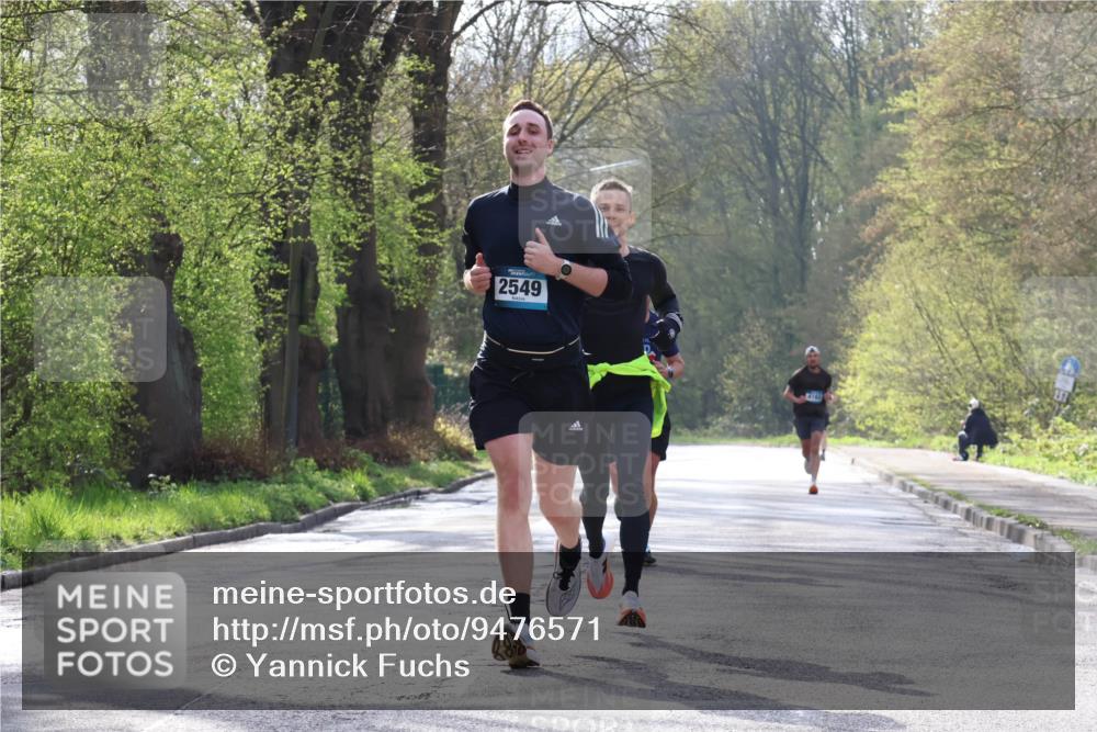 12.04.2026 - 45. Internationalen Wilhelmsburger Insellauf Yannick Fuchs http://msf.ph/oto/9476571 12.04.2026 10:10:58 Laufen 2549 meine-sportfotos.de