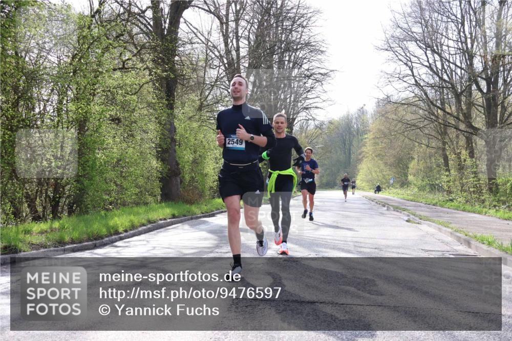 12.04.2026 - 45. Internationalen Wilhelmsburger Insellauf Yannick Fuchs http://msf.ph/oto/9476597 12.04.2026 10:11:01 Laufen 2549 meine-sportfotos.de