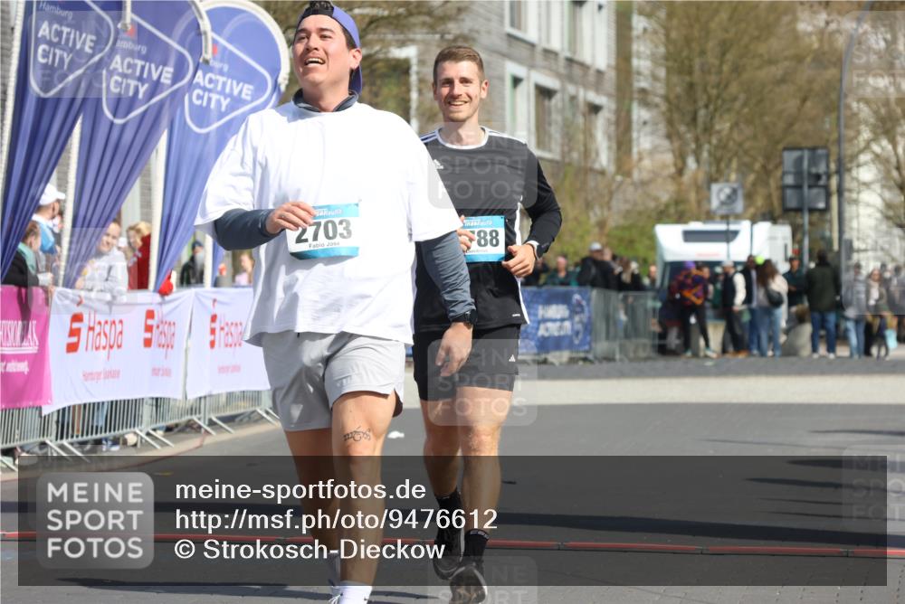 12.04.2026 - 45. Internationalen Wilhelmsburger Insellauf Strokosch-Dieckow http://msf.ph/oto/9476612 12.04.2026 11:35:22 Ziel 2703, 4788 meine-sportfotos.de