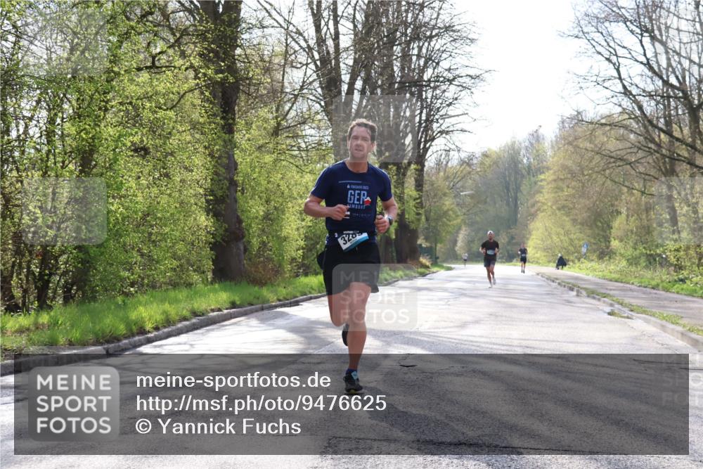 12.04.2026 - 45. Internationalen Wilhelmsburger Insellauf Yannick Fuchs http://msf.ph/oto/9476625 12.04.2026 10:11:03 Laufen 2023, 328 meine-sportfotos.de