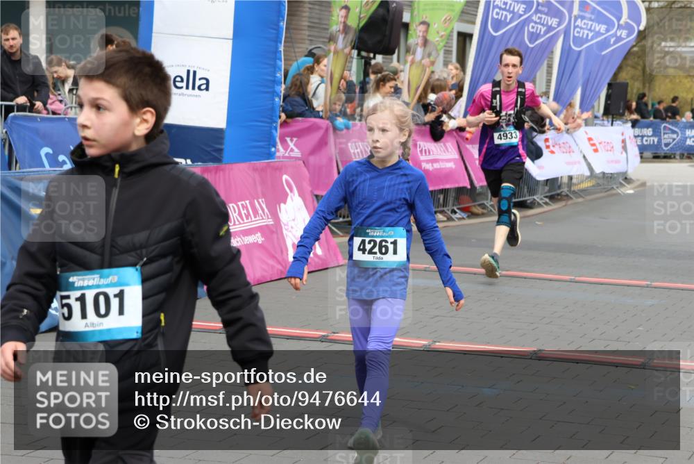 12.04.2026 - 45. Internationalen Wilhelmsburger Insellauf Strokosch-Dieckow http://msf.ph/oto/9476644 12.04.2026 12:56:51 Ziel 4261, 4933, 5131, 5184 meine-sportfotos.de