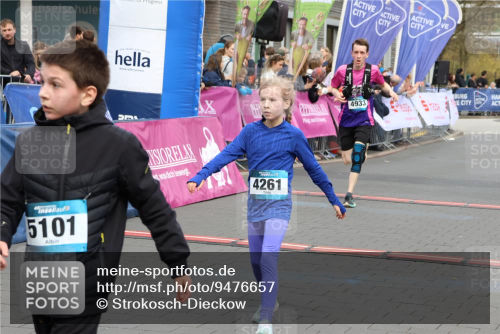 12.04.2026 - 45. Internationalen Wilhelmsburger Insellauf Strokosch-Dieckow http://msf.ph/oto/9476657 12.04.2026 12:56:51 Ziel 4261, 4933, 5131, 5184 meine-sportfotos.de