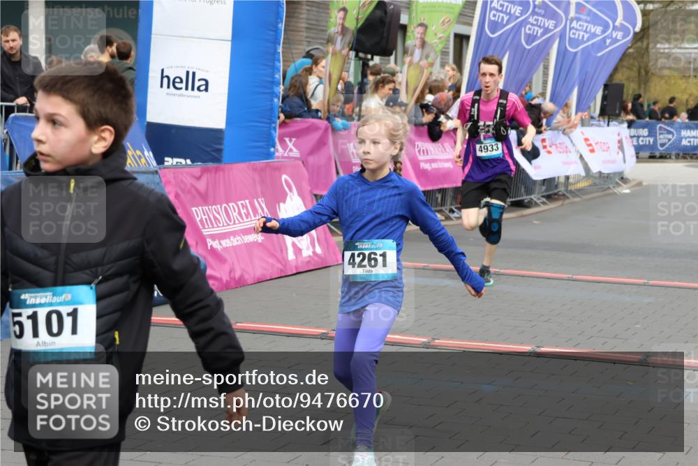 12.04.2026 - 45. Internationalen Wilhelmsburger Insellauf Strokosch-Dieckow http://msf.ph/oto/9476670 12.04.2026 12:56:51 Ziel 4261, 4933, 5131, 5184 meine-sportfotos.de