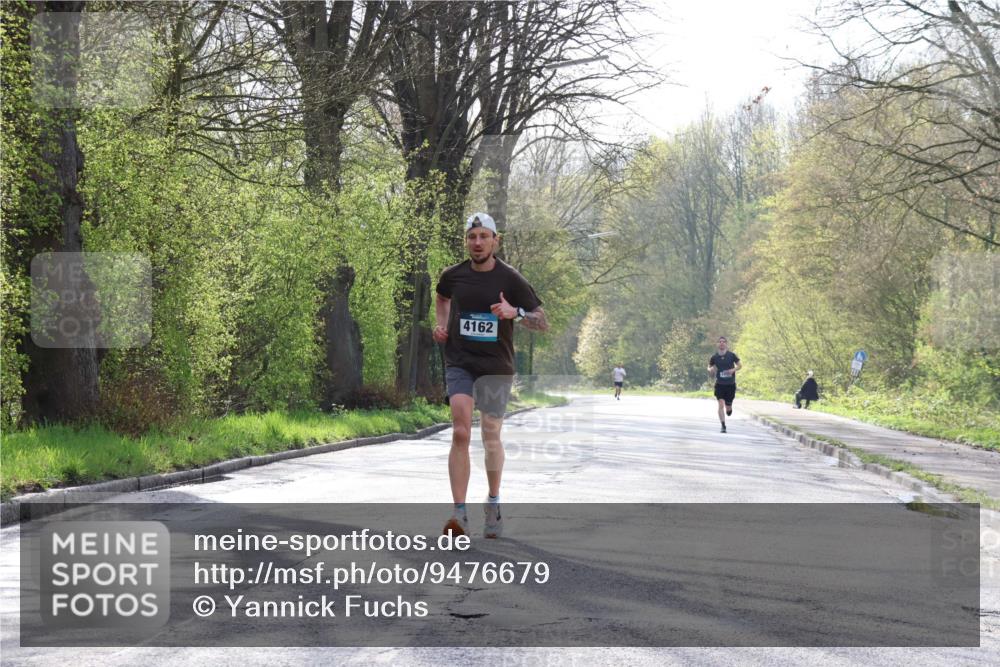 12.04.2026 - 45. Internationalen Wilhelmsburger Insellauf Yannick Fuchs http://msf.ph/oto/9476679 12.04.2026 10:11:08 Laufen 4162 meine-sportfotos.de
