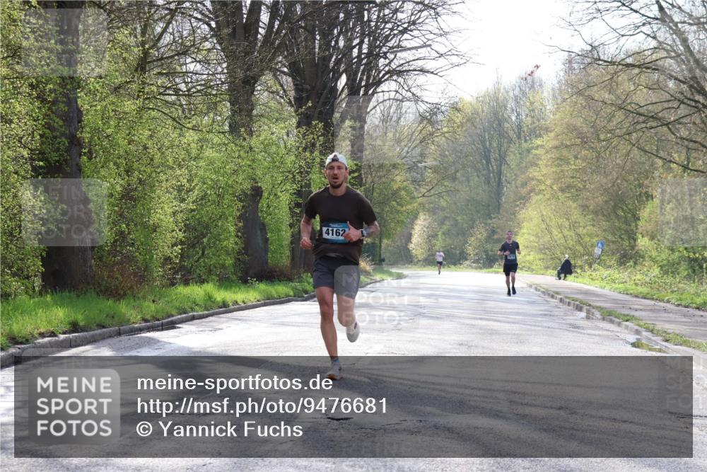 12.04.2026 - 45. Internationalen Wilhelmsburger Insellauf Yannick Fuchs http://msf.ph/oto/9476681 12.04.2026 10:11:08 Laufen 4162, 597 meine-sportfotos.de