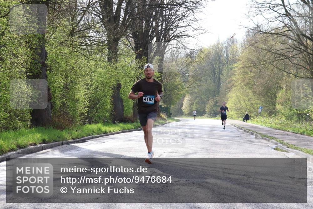 12.04.2026 - 45. Internationalen Wilhelmsburger Insellauf Yannick Fuchs http://msf.ph/oto/9476684 12.04.2026 10:11:08 Laufen 4162 meine-sportfotos.de