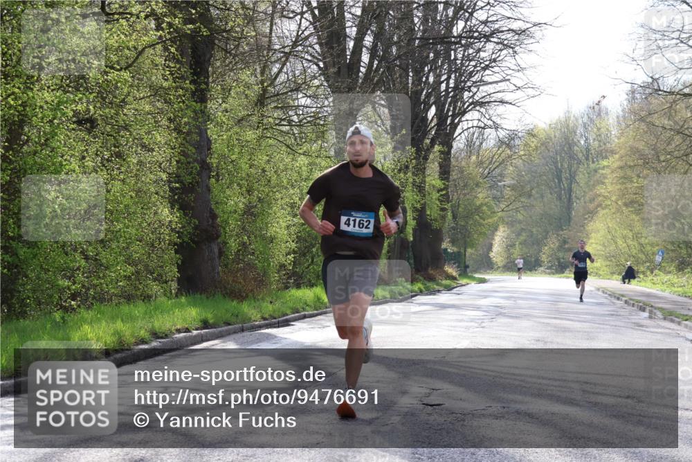 12.04.2026 - 45. Internationalen Wilhelmsburger Insellauf Yannick Fuchs http://msf.ph/oto/9476691 12.04.2026 10:11:09 Laufen 4162 meine-sportfotos.de
