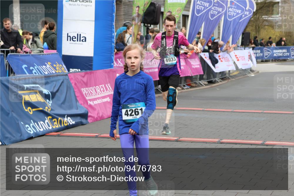 12.04.2026 - 45. Internationalen Wilhelmsburger Insellauf Strokosch-Dieckow http://msf.ph/oto/9476783 12.04.2026 12:56:51 Ziel 4261, 4933, 5131, 5184 meine-sportfotos.de