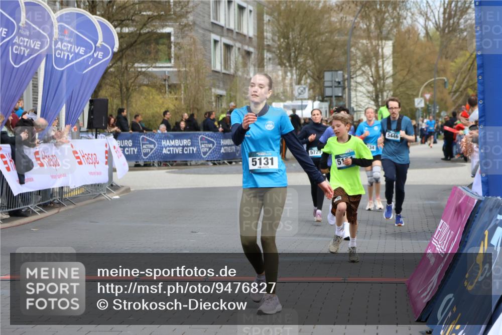 12.04.2026 - 45. Internationalen Wilhelmsburger Insellauf Strokosch-Dieckow http://msf.ph/oto/9476827 12.04.2026 12:56:54 Ziel 4933, 5131, 5184, 5446, 4859, 5729 meine-sportfotos.de