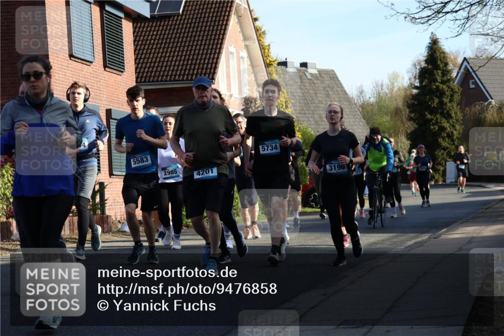 12.04.2026 - 45. Internationalen Wilhelmsburger Insellauf Yannick Fuchs http://msf.ph/oto/9476858 12.04.2026 09:04:05 Laufen 5583, 2985, 4201, 5734, 3196, 2904 meine-sportfotos.de