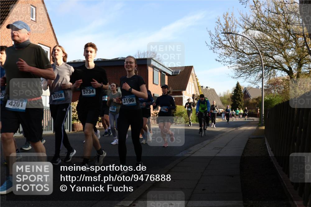 12.04.2026 - 45. Internationalen Wilhelmsburger Insellauf Yannick Fuchs http://msf.ph/oto/9476888 12.04.2026 09:04:09 Laufen 4201, 5558, 5734, 810, 3505, 3196, 246 meine-sportfotos.de
