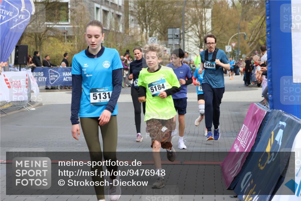 12.04.2026 - 45. Internationalen Wilhelmsburger Insellauf Strokosch-Dieckow http://msf.ph/oto/9476948 12.04.2026 12:56:56 Ziel 5131, 5184, 5446, 4859, 5729, 5134 meine-sportfotos.de