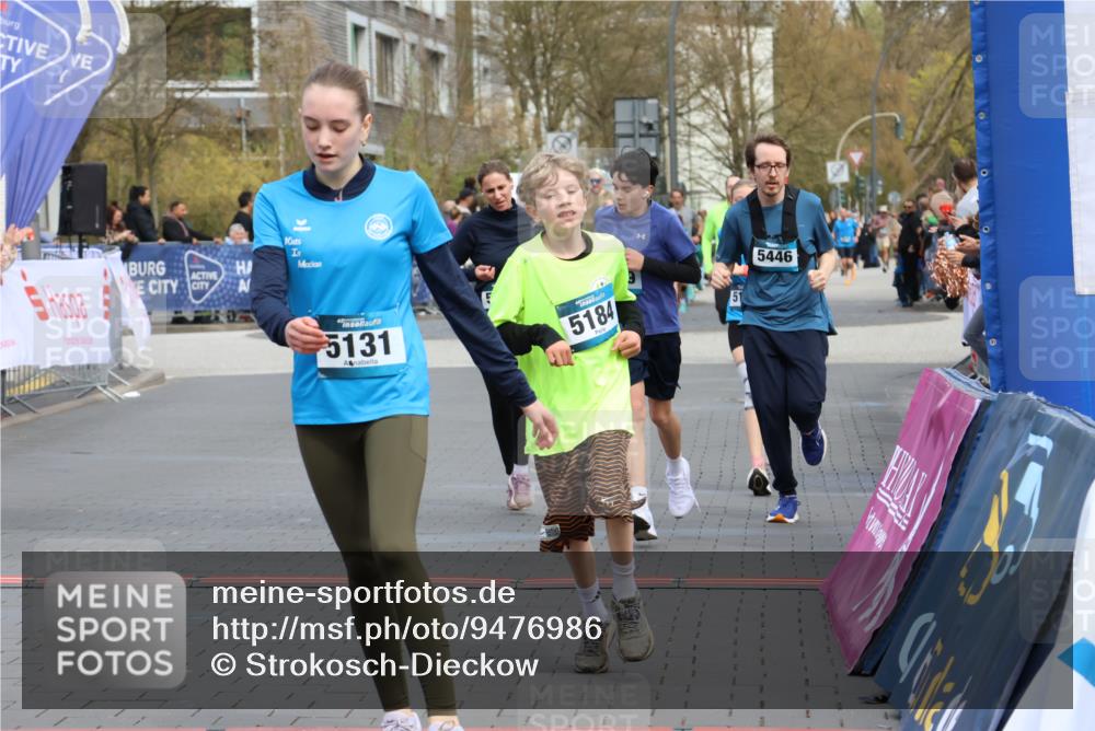 12.04.2026 - 45. Internationalen Wilhelmsburger Insellauf Strokosch-Dieckow http://msf.ph/oto/9476986 12.04.2026 12:56:56 Ziel 5131, 5184, 5446, 4859, 5729, 5134 meine-sportfotos.de