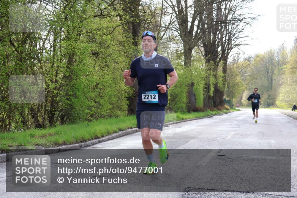 12.04.2026 - 45. Internationalen Wilhelmsburger Insellauf Yannick Fuchs http://msf.ph/oto/9477001 12.04.2026 10:11:50 Laufen 2212 meine-sportfotos.de