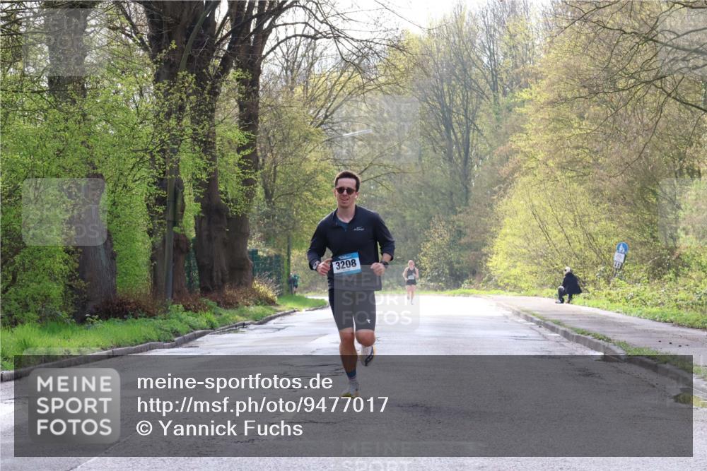 12.04.2026 - 45. Internationalen Wilhelmsburger Insellauf Yannick Fuchs http://msf.ph/oto/9477017 12.04.2026 10:11:52 Laufen 3208 meine-sportfotos.de