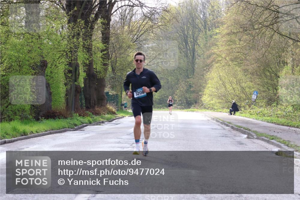 12.04.2026 - 45. Internationalen Wilhelmsburger Insellauf Yannick Fuchs http://msf.ph/oto/9477024 12.04.2026 10:11:52 Laufen 3208 meine-sportfotos.de