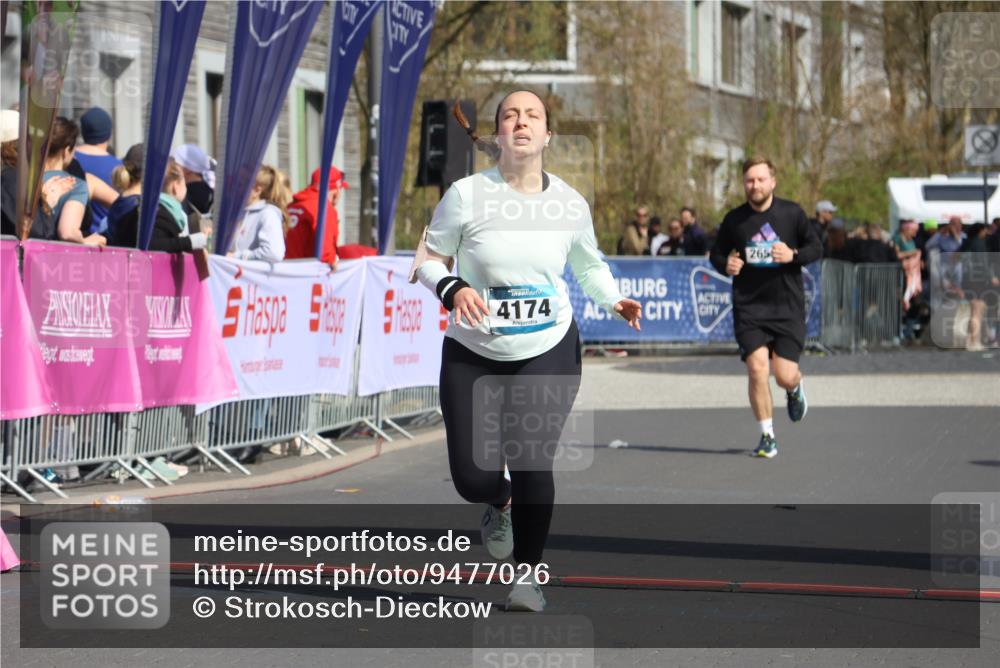 12.04.2026 - 45. Internationalen Wilhelmsburger Insellauf Strokosch-Dieckow http://msf.ph/oto/9477026 12.04.2026 11:36:35 Ziel 4174 meine-sportfotos.de