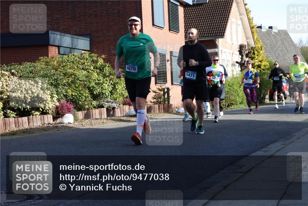 12.04.2026 - 45. Internationalen Wilhelmsburger Insellauf Yannick Fuchs http://msf.ph/oto/9477038 12.04.2026 09:04:24 Laufen 4070, 5471, 3457, 3273, 4151, 2471 meine-sportfotos.de
