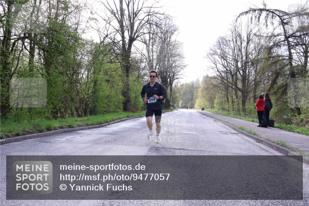 12.04.2026 - 45. Internationalen Wilhelmsburger Insellauf Yannick Fuchs http://msf.ph/oto/9477057 12.04.2026 10:11:55 Laufen 3208 meine-sportfotos.de