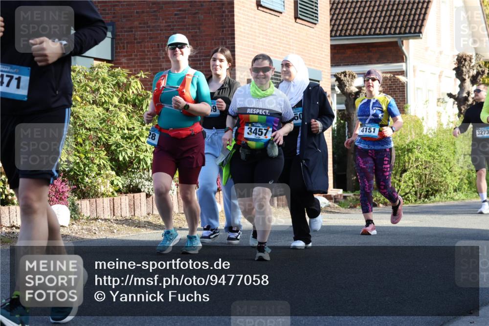 12.04.2026 - 45. Internationalen Wilhelmsburger Insellauf Yannick Fuchs http://msf.ph/oto/9477058 12.04.2026 09:04:26 Laufen 471, 28, 3457, 4151, 3273 meine-sportfotos.de