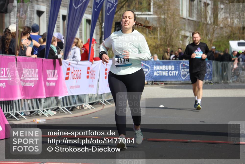 12.04.2026 - 45. Internationalen Wilhelmsburger Insellauf Strokosch-Dieckow http://msf.ph/oto/9477064 12.04.2026 11:36:35 Ziel 4174 meine-sportfotos.de